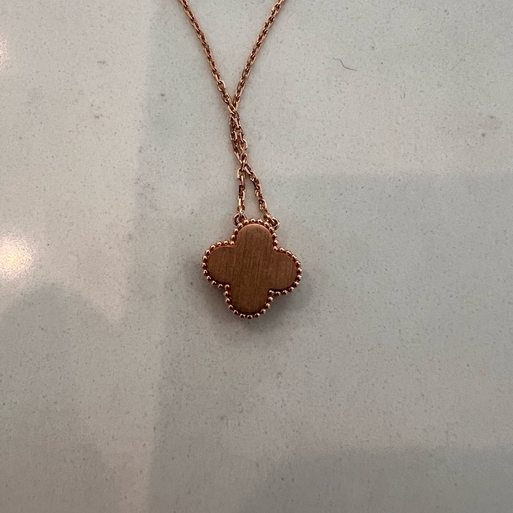 (SOLD) VCA // rhodonite Le pendant (2021 limited edition) - Picture 3 of 5